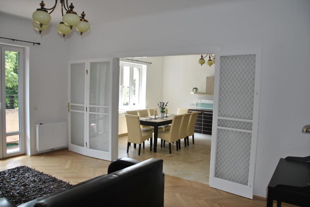 Schoenbrunn Park Apartement Вена Номер фото