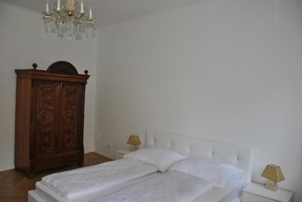 Schoenbrunn Park Apartement Вена Номер фото